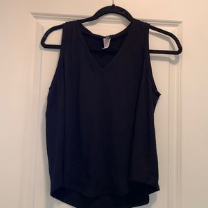 Onzie black tank